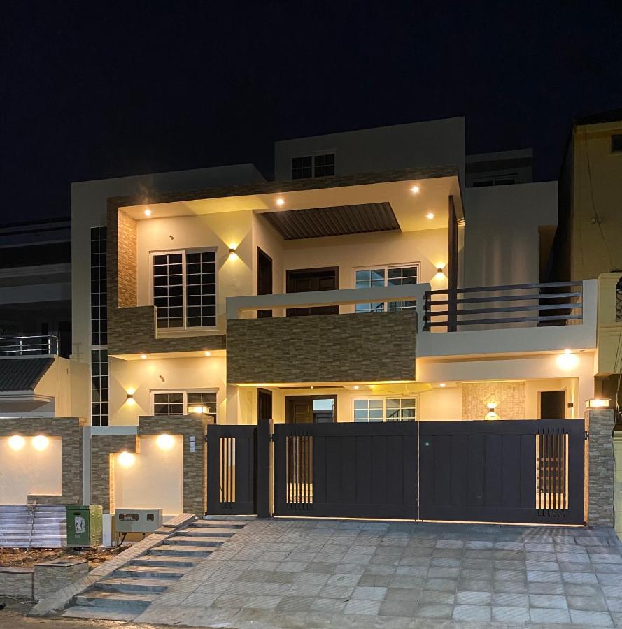 Continental Boutique House Acomodação com café da manhã Islamabad Exterior foto